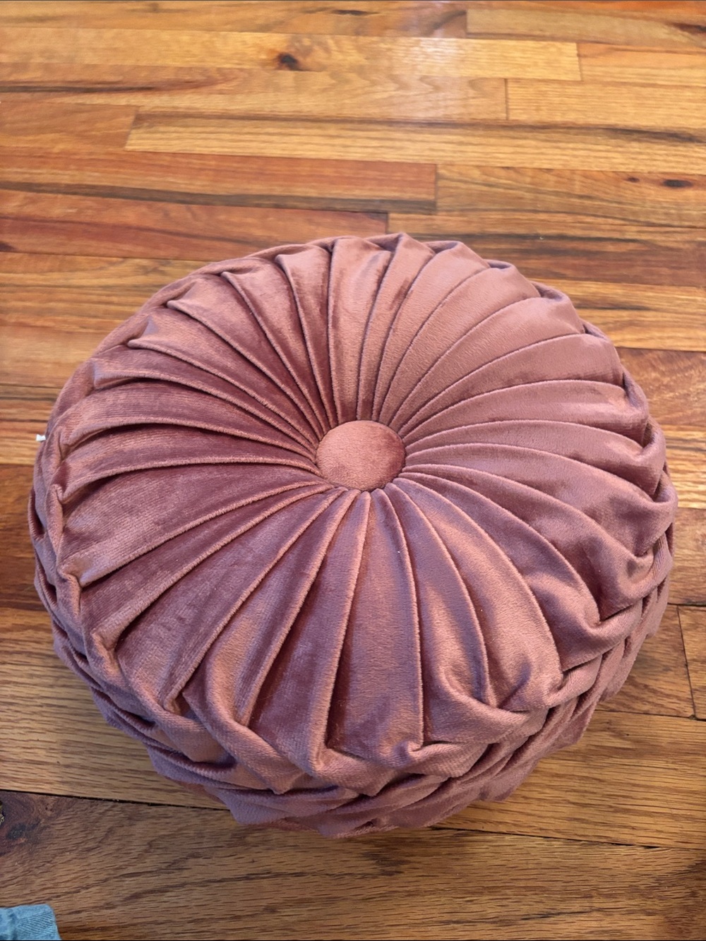 Round Velvet Decorative Pillow in Dusty Rose